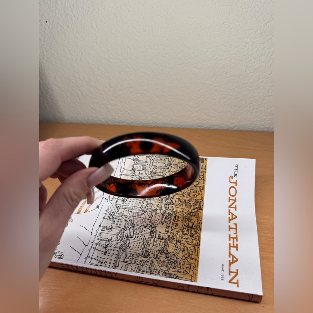 Vintage Tortoiseshell Lucite Bangle - Semi Translucent - Picture 3 of 5